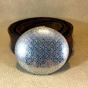 Vintage Belt Buckle Compact